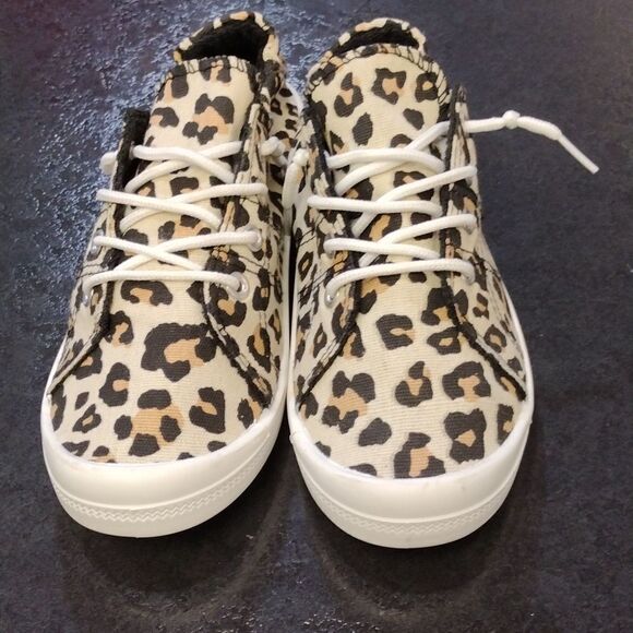 Canvas sneakers  - Picture 2 of 5